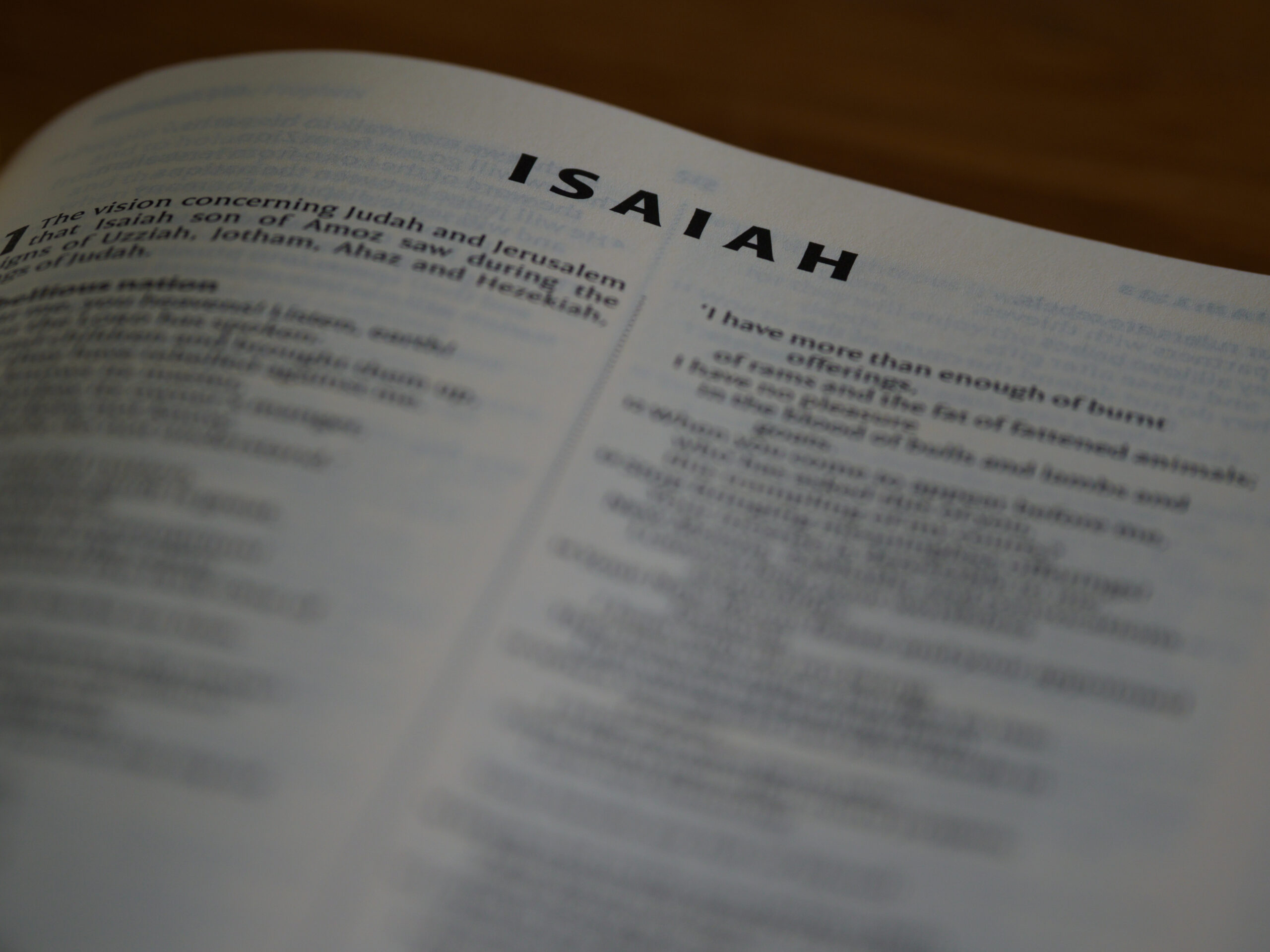 who wrote the book of isaiah